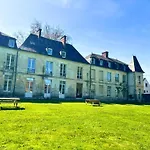 Château De Hotel *