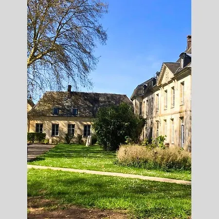 Chateau De * Ravenel
