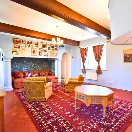 Hotel Chateau De *