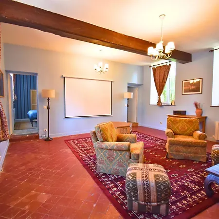Chateau De Hotel *