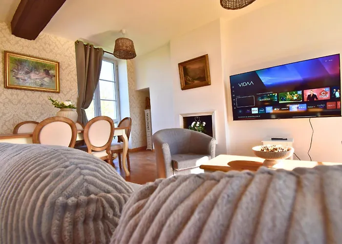 Chateau De * Ravenel